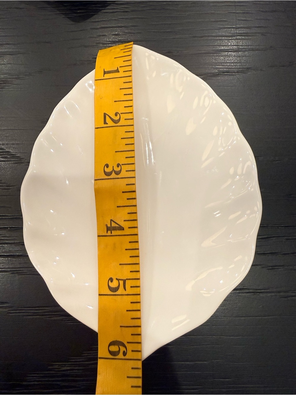 White Porcelain Crate & Barrel Leaf-Shaped Ceramic Serving Plates - Set of 5 - Picture 9 of 13